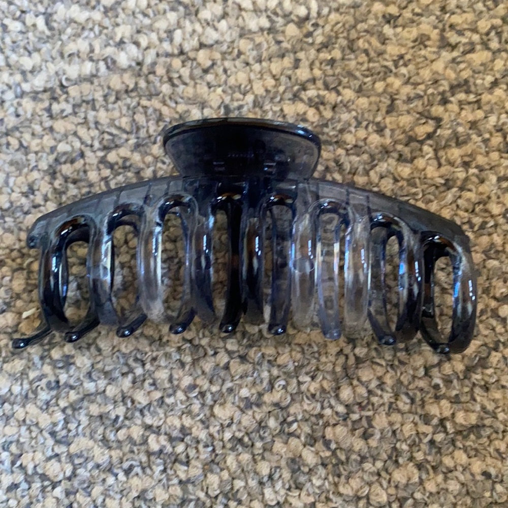 Claw clip random